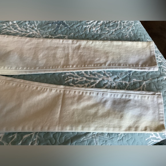 Levi Strauss size 27” by 30” NWT jeans - Picture 8 of 14